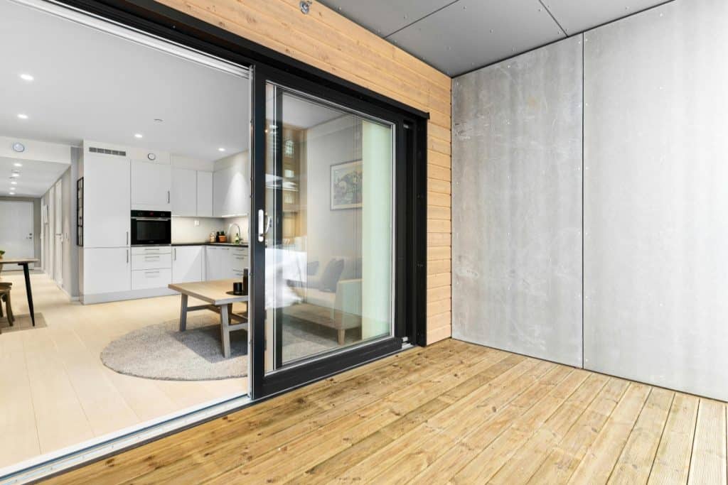 Sliding Door