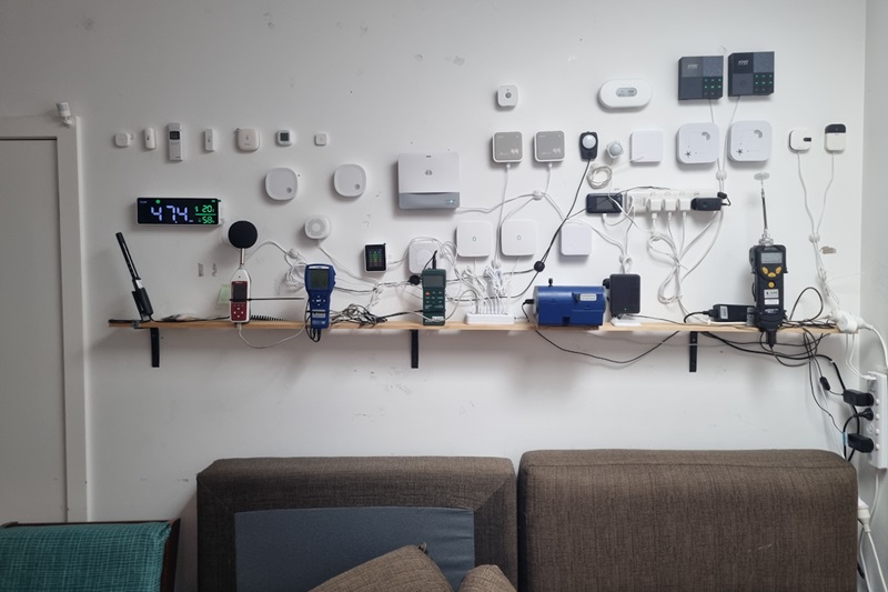 Wall-of-devices-Apartment-Energy_Behaviour_Study