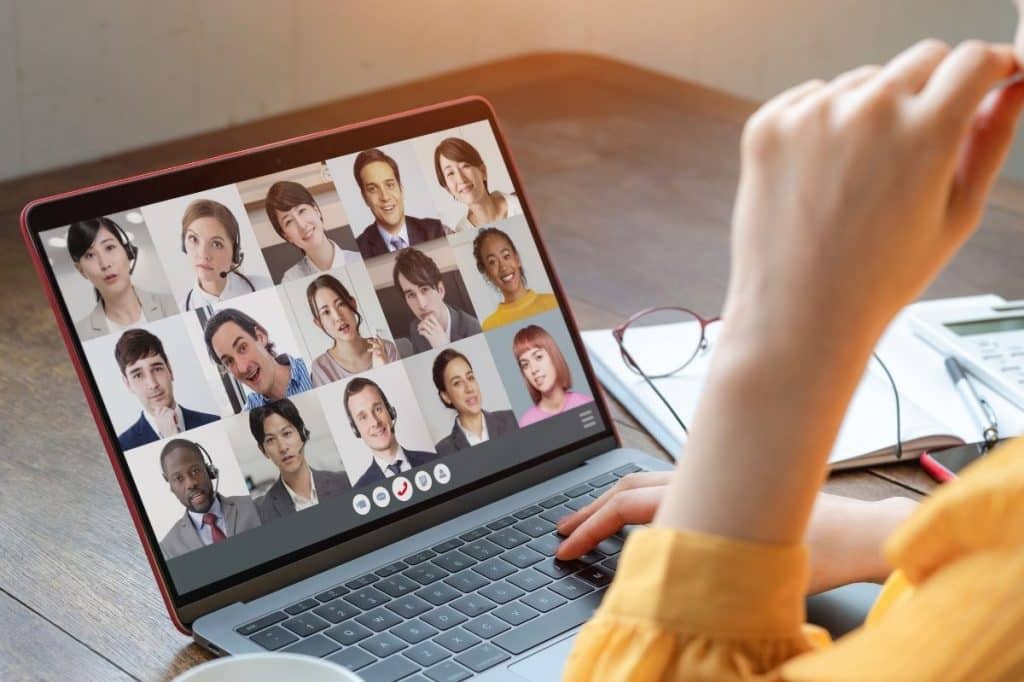 are wrong agm minutes a breach of owners corporation act vic