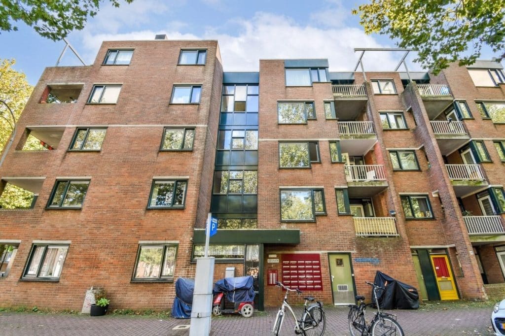 can an owners corporation neglect building maintenance victoria