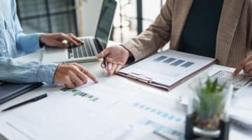 _can committee member share strata financial information with spouse qld