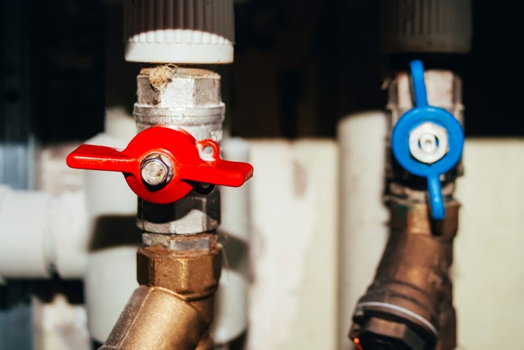 hot water pipe maintenance