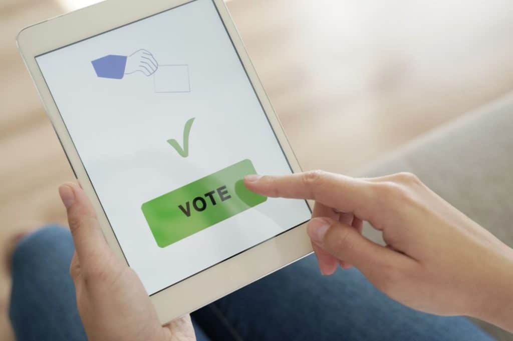how do owners corporations run online voting in victoria
