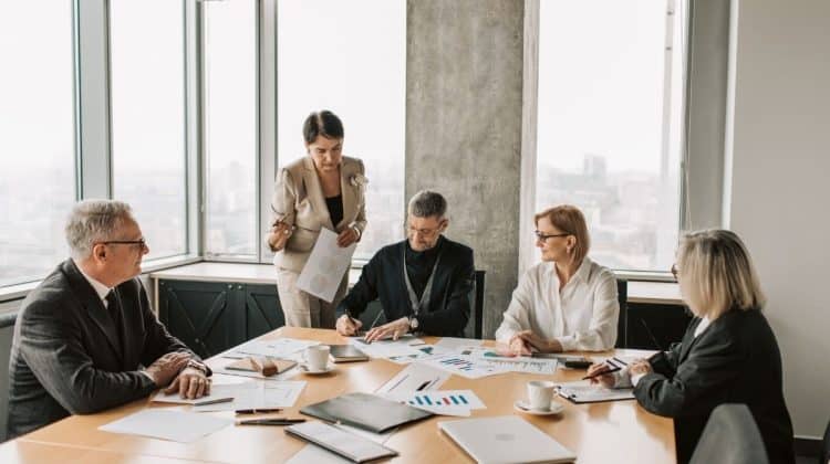 how to remove a non-performing caretaker Queensland body corporate