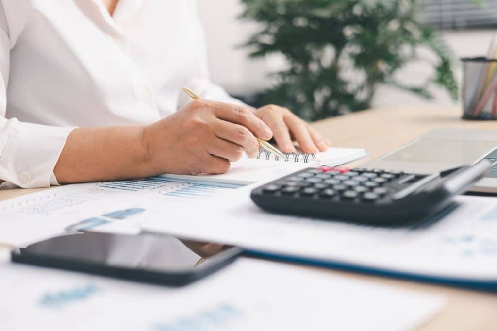 should strata bank reconciliation show admin and sinking fund balances qld