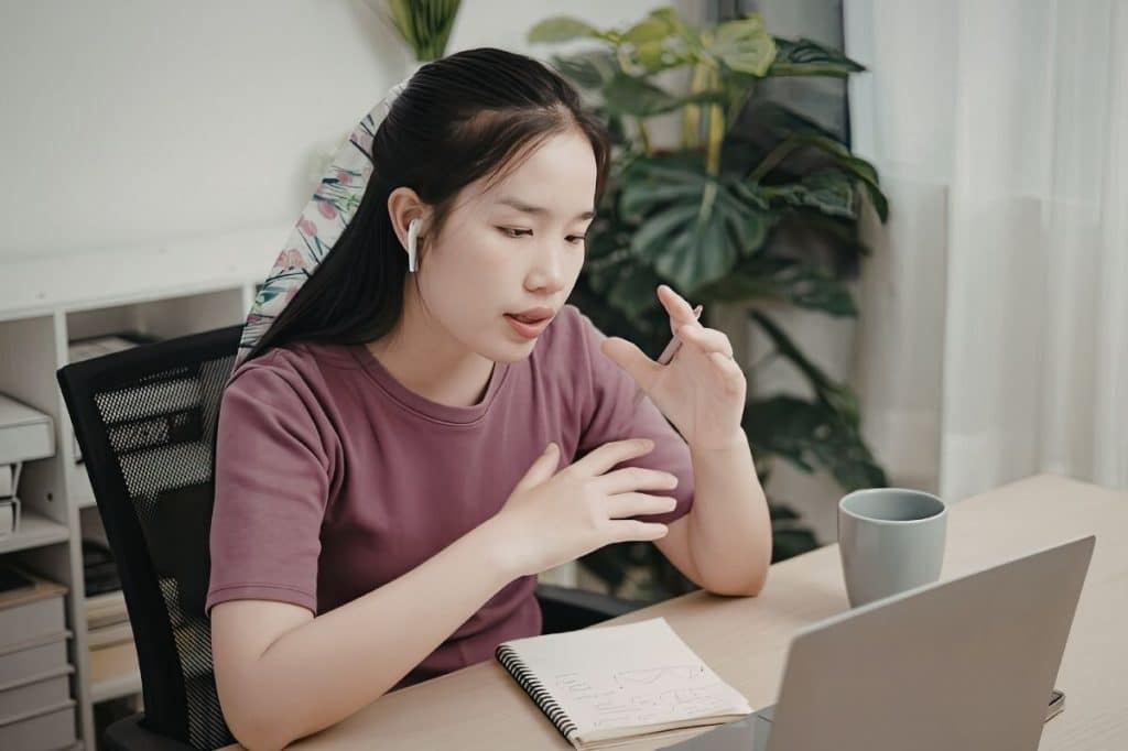 what voting process is required for agm victoria owners corporation