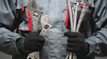 who pays for plumbing repairs in strata scheme wa